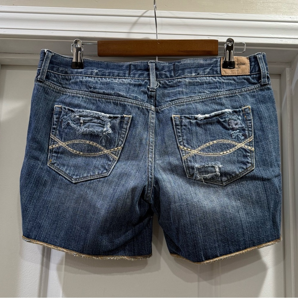 Abercrombie & Fitch Distressed Embroidered Blue Jean Shorts Size 6